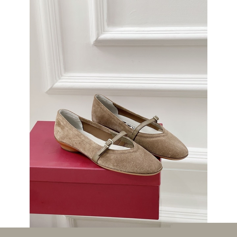 Ferragamo flat shoes